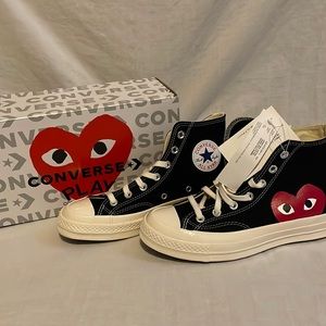 Unisex converse heart  size 7.5 woman/5.5 men